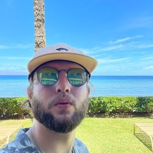 Meet your Posher, Brandon